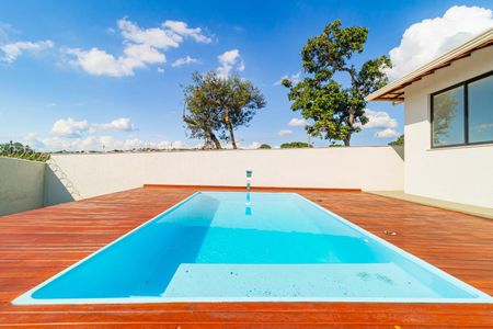 Casa de condomínio à venda com 151m², 4 quartos e 4 vagas Casa de condomínio à venda com 151m², 4 quartos e 4 vagasÁrea externa