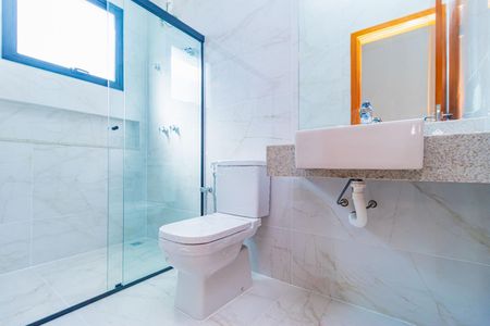 Banheiro de casa de condomínio à venda com 4 quartos, 151m² em Ipanema, Lagoa Santa