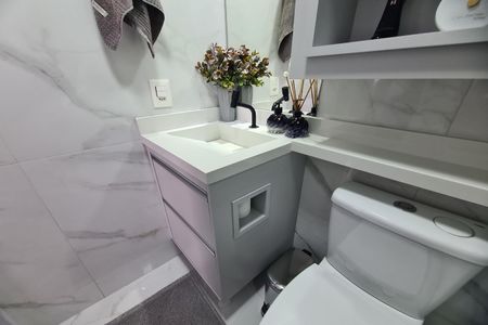 Apartamento à venda com 41m², 2 quartos e 1 vaga Apartamento à venda com 41m², 2 quartos e 1 vagaBanheiro