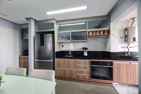 Apartamento à venda com 41m², 2 quartos e 1 vaga Apartamento à venda com 41m², 2 quartos e 1 vagaCozinha e Área de Serviço