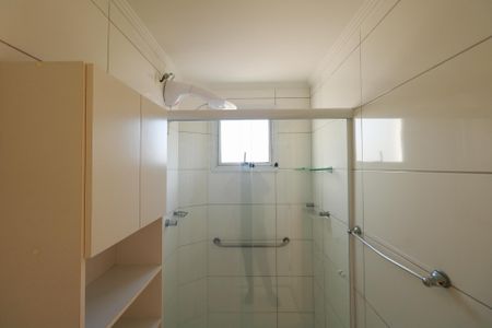 Apartamento para alugar com 55m², 2 quartos e sem vaga Apartamento para alugar com 55m², 2 quartos e sem vagaBanheiro da Suíte