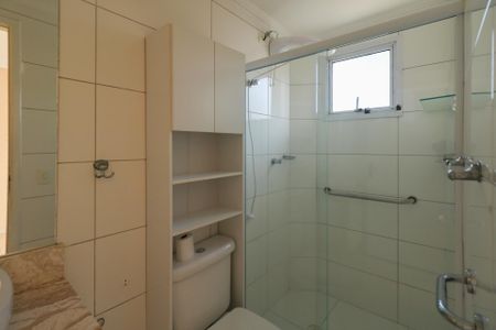 Apartamento para alugar com 55m², 2 quartos e sem vaga Apartamento para alugar com 55m², 2 quartos e sem vagaBanheiro da Suíte