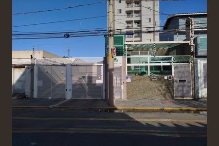 Apartamento para alugar com 55m², 2 quartos e sem vaga Apartamento para alugar com 55m², 2 quartos e sem vagaFachada