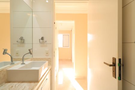 Apartamento para alugar com 55m², 2 quartos e sem vaga Apartamento para alugar com 55m², 2 quartos e sem vagaBanheiro