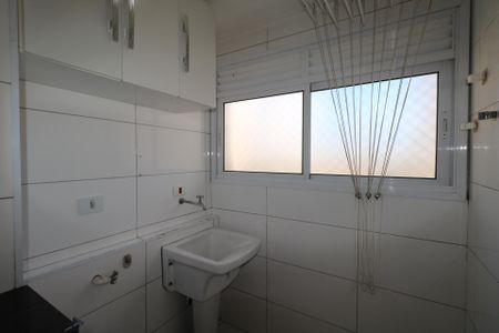 Apartamento para alugar com 55m², 2 quartos e sem vaga Apartamento para alugar com 55m², 2 quartos e sem vagaÁrea de Serviço