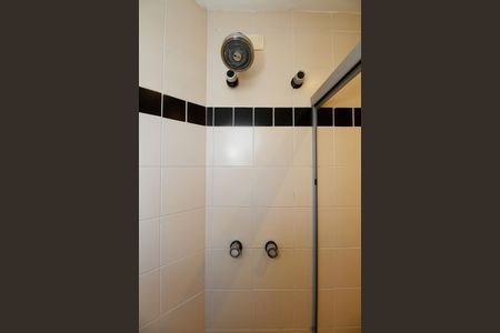 Banheiro da Suíte de apartamento para alugar com 3 quartos, 105m² em Vila Madalena, São Paulo