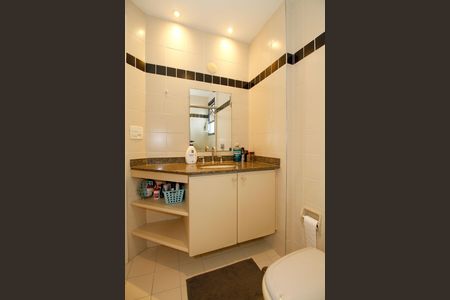 Apartamento para alugar com 105m², 3 quartos e 2 vagas Apartamento para alugar com 105m², 3 quartos e 2 vagasBanheiro da Suíte