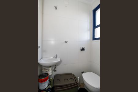 Apartamento para alugar com 105m², 3 quartos e 2 vagas Apartamento para alugar com 105m², 3 quartos e 2 vagasBanheiro de Serviço