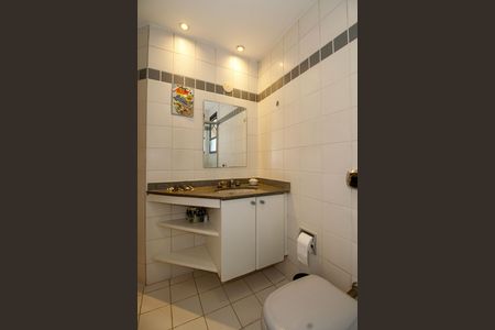 Apartamento para alugar com 105m², 3 quartos e 2 vagas Apartamento para alugar com 105m², 3 quartos e 2 vagasBanheiro Social