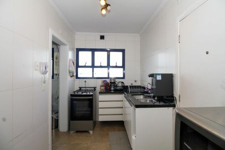 Apartamento para alugar com 105m², 3 quartos e 2 vagas Apartamento para alugar com 105m², 3 quartos e 2 vagasCozinha