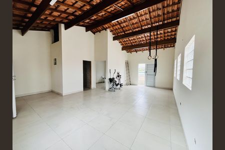 Casa à venda com 232m², 3 quartos e 2 vagas Casa à venda com 232m², 3 quartos e 2 vagasÁrea Externa