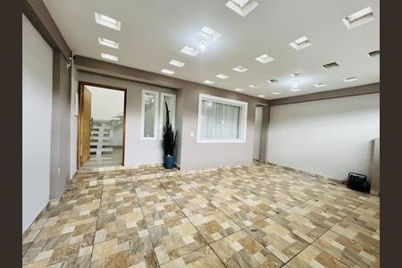 Casa à venda com 232m², 3 quartos e 2 vagas Casa à venda com 232m², 3 quartos e 2 vagasGaragem