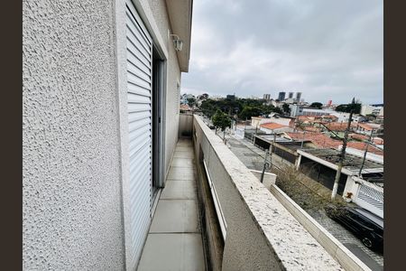 Casa à venda com 232m², 3 quartos e 2 vagas Casa à venda com 232m², 3 quartos e 2 vagasVaranda