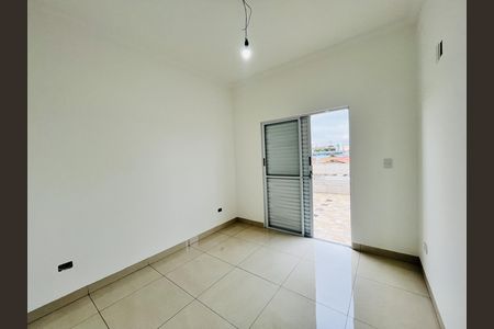 Casa à venda com 232m², 3 quartos e 2 vagas Casa à venda com 232m², 3 quartos e 2 vagasQuarto