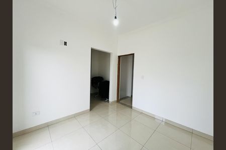 Casa à venda com 232m², 3 quartos e 2 vagas Casa à venda com 232m², 3 quartos e 2 vagasQuarto