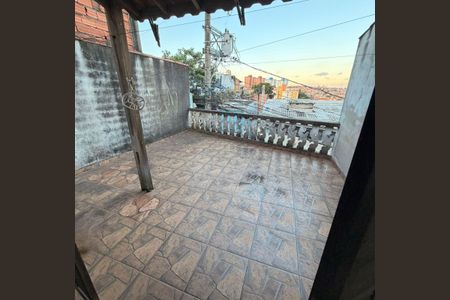 Casa para alugar com 127m², 3 quartos e 2 vagas Casa para alugar com 127m², 3 quartos e 2 vagasVaranda
