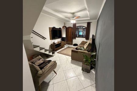 Sala de casa para alugar com 3 quartos, 127m² em Jardim Macedonia, Embu das Artes