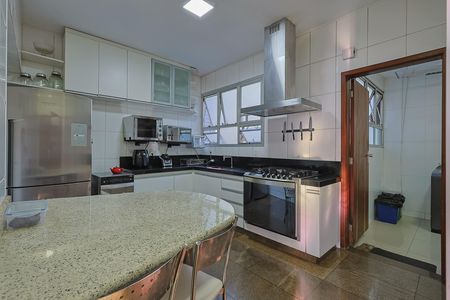 Apartamento à venda com 280m², 4 quartos e 3 vagas