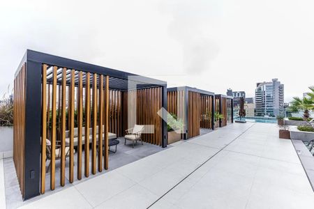 Studio para alugar com 28m², 0 quarto e 1 vaga Studio para alugar com 28m², 0 quarto e 1 vagaÁrea comum - Piscina