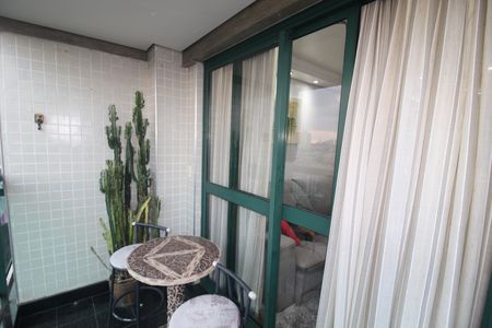 Apartamento à venda com 83m², 3 quartos e 2 vagasSala - Varanda