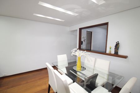 Apartamento à venda com 83m², 3 quartos e 2 vagasSala