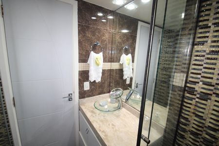Apartamento à venda com 83m², 3 quartos e 2 vagasQuarto 3 - Banheiro