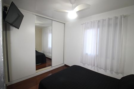 Apartamento à venda com 83m², 3 quartos e 2 vagasQuarto 2