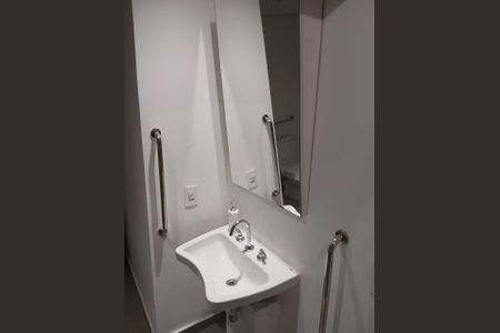 Studio para alugar com 18m², 1 quarto e sem vaga Studio para alugar com 18m², 1 quarto e sem vagaBanheiro