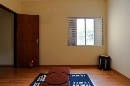 Casa para alugar com 300m², 4 quartos e 5 vagas Casa para alugar com 300m², 4 quartos e 5 vagasQuarto 2