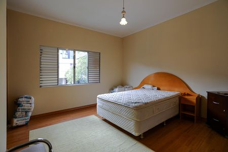 Casa para alugar com 300m², 4 quartos e 5 vagas Casa para alugar com 300m², 4 quartos e 5 vagasQuarto 1