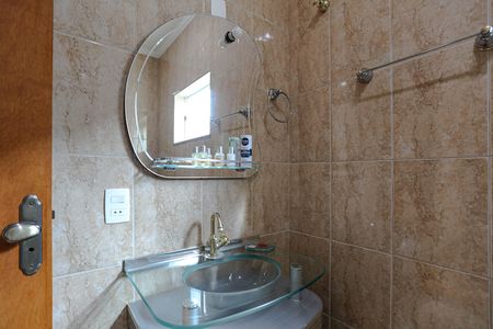 Casa para alugar com 300m², 4 quartos e 5 vagas Casa para alugar com 300m², 4 quartos e 5 vagasBanheiro social