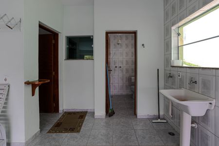 Casa para alugar com 300m², 4 quartos e 5 vagas Casa para alugar com 300m², 4 quartos e 5 vagasÁrea de Serviço