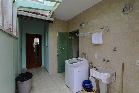 Casa para alugar com 300m², 4 quartos e 5 vagas Casa para alugar com 300m², 4 quartos e 5 vagasÁrea de Serviço