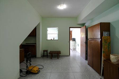Casa para alugar com 300m², 4 quartos e 5 vagas Casa para alugar com 300m², 4 quartos e 5 vagasQuarto de Serviço