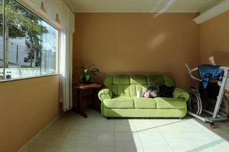 Casa para alugar com 300m², 4 quartos e 5 vagas Casa para alugar com 300m², 4 quartos e 5 vagasSala