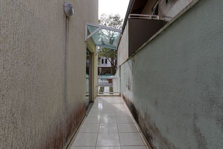 Casa para alugar com 300m², 4 quartos e 5 vagas Casa para alugar com 300m², 4 quartos e 5 vagasCorredor de Serviço