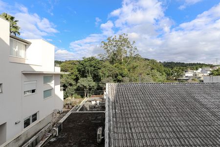 Casa para alugar com 300m², 4 quartos e 5 vagas Casa para alugar com 300m², 4 quartos e 5 vagasVista