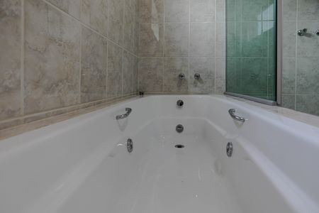 Casa para alugar com 300m², 4 quartos e 5 vagas Casa para alugar com 300m², 4 quartos e 5 vagasBanheiro da Suíte
