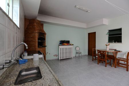 Casa para alugar com 300m², 4 quartos e 5 vagas Casa para alugar com 300m², 4 quartos e 5 vagasChurrasqueira
