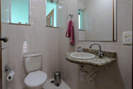 Casa para alugar com 300m², 4 quartos e 5 vagas Casa para alugar com 300m², 4 quartos e 5 vagasLavabo