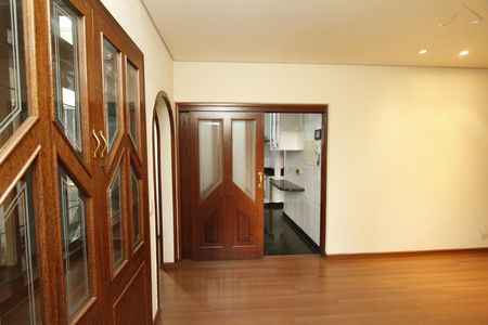 Apartamento à venda com 235m², 4 quartos e 2 vagasSala