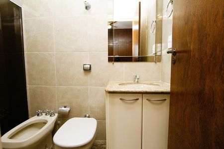 Apartamento à venda com 235m², 4 quartos e 2 vagasBanheiro da Suíte