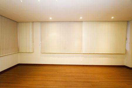 Apartamento à venda com 235m², 4 quartos e 2 vagasSala