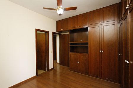 Apartamento à venda com 235m², 4 quartos e 2 vagasQuarto 4 - Suíte