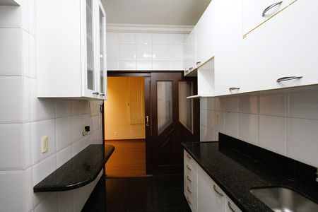 Apartamento à venda com 235m², 4 quartos e 2 vagasCozinha