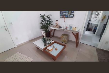 Apartamento à venda com 110m², 3 quartos e 2 vagas Apartamento à venda com 110m², 3 quartos e 2 vagasSala de Jantar