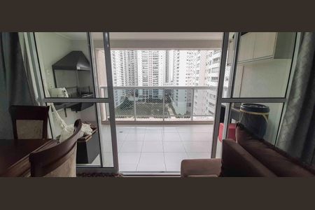 Apartamento à venda com 110m², 3 quartos e 2 vagas Apartamento à venda com 110m², 3 quartos e 2 vagasVaranda da Sala de Jantar