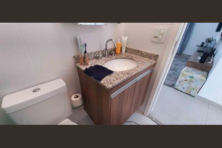 Apartamento à venda com 110m², 3 quartos e 2 vagas Apartamento à venda com 110m², 3 quartos e 2 vagasBanheiro Social