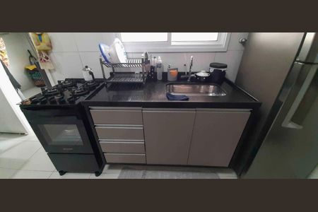 Apartamento à venda com 110m², 3 quartos e 2 vagas Apartamento à venda com 110m², 3 quartos e 2 vagasCozinha