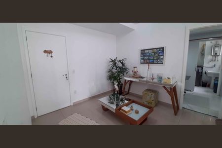Apartamento à venda com 110m², 3 quartos e 2 vagas Apartamento à venda com 110m², 3 quartos e 2 vagasSala de Jantar